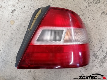 Luce posteriore Berlina destra occasione 98-01 (2401)